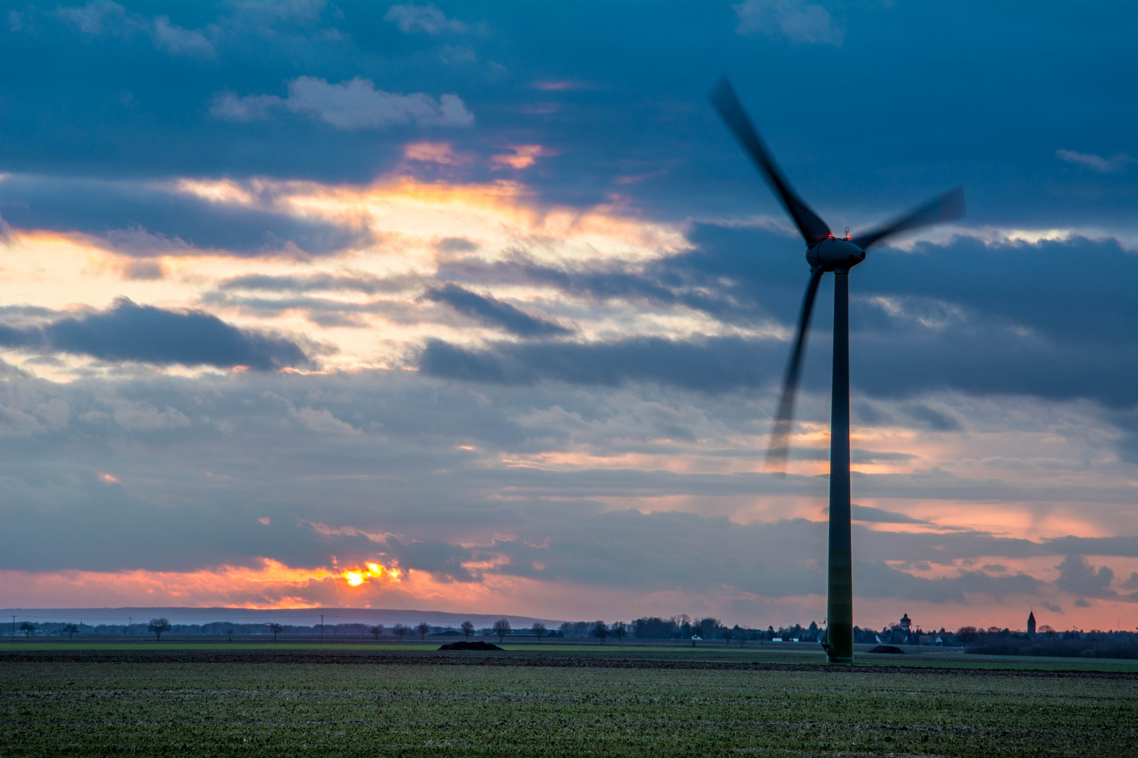 Sonnenuntergang im Feld