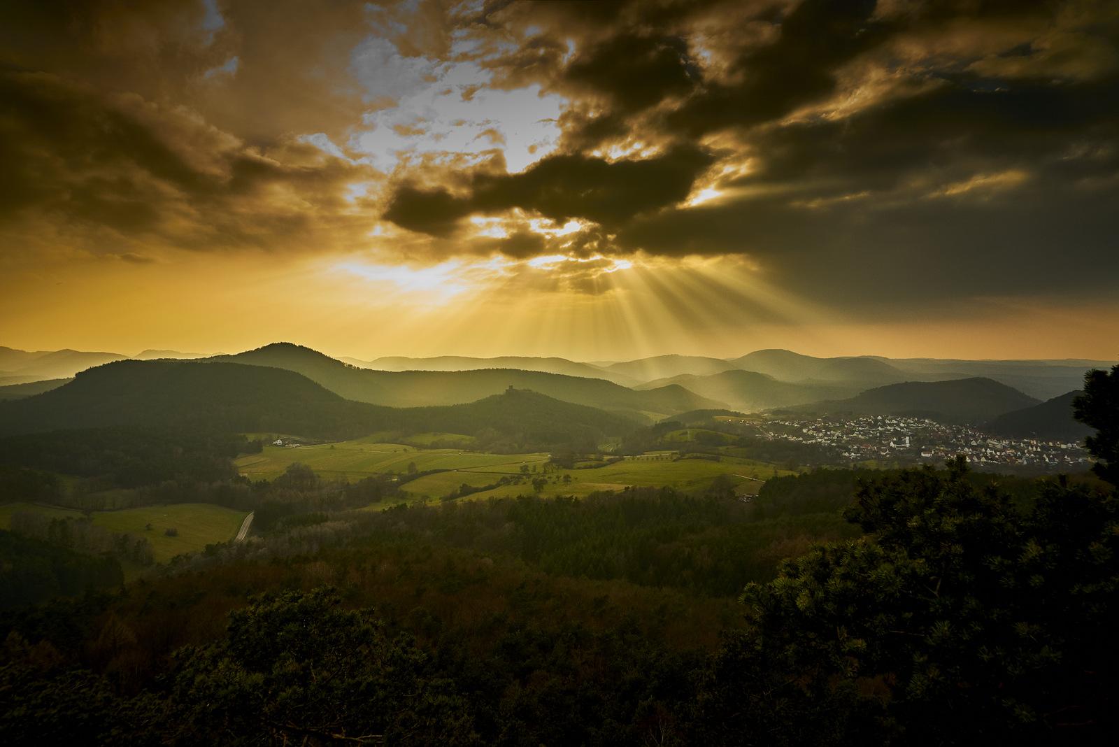 Sonnenuntergang im Felsenland