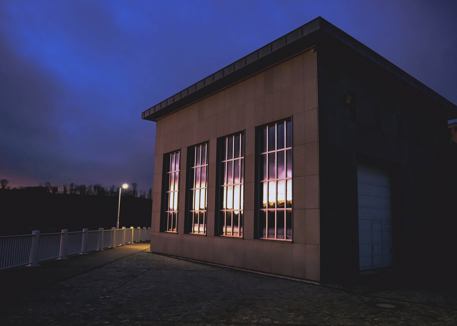 Sonnenuntergang im Fenster