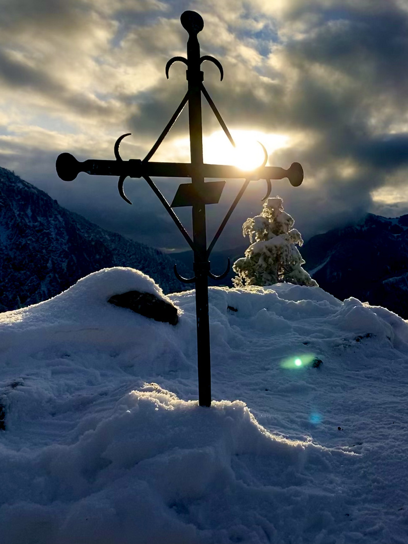 Sonnenuntergang im Gipfikreiz