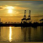 ...Sonnenuntergang im Hafen...