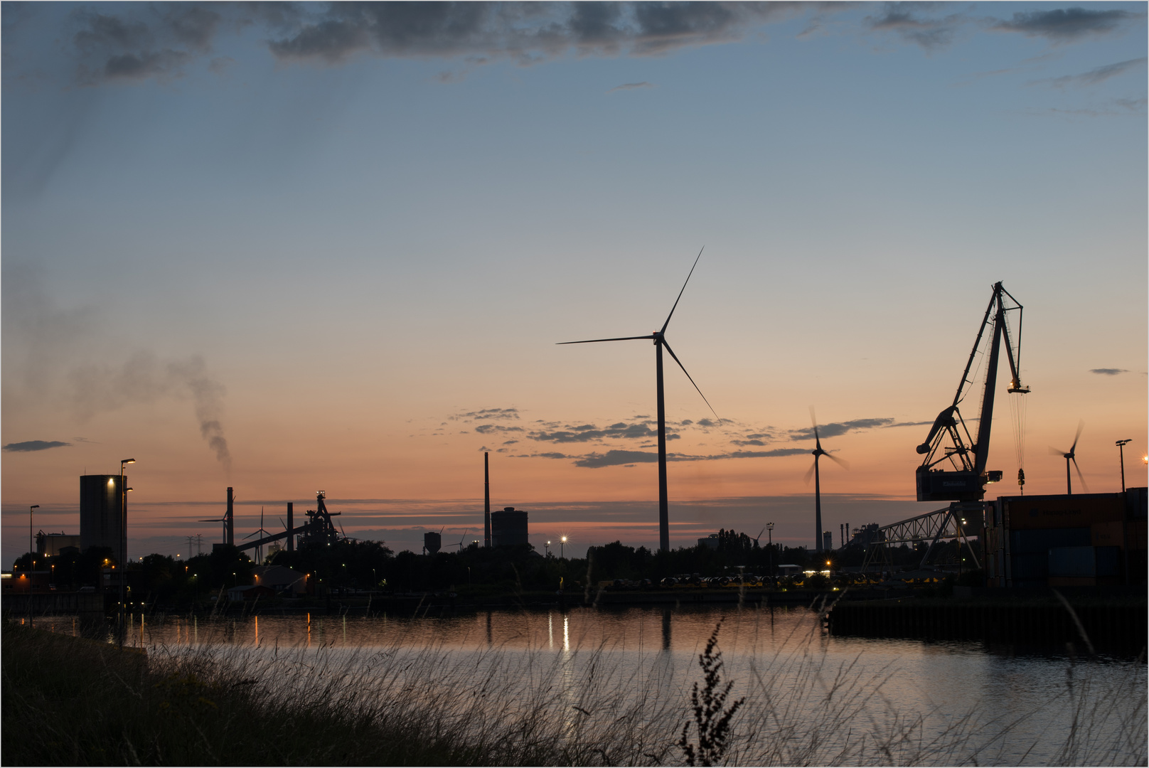 Sonnenuntergang im Hafen