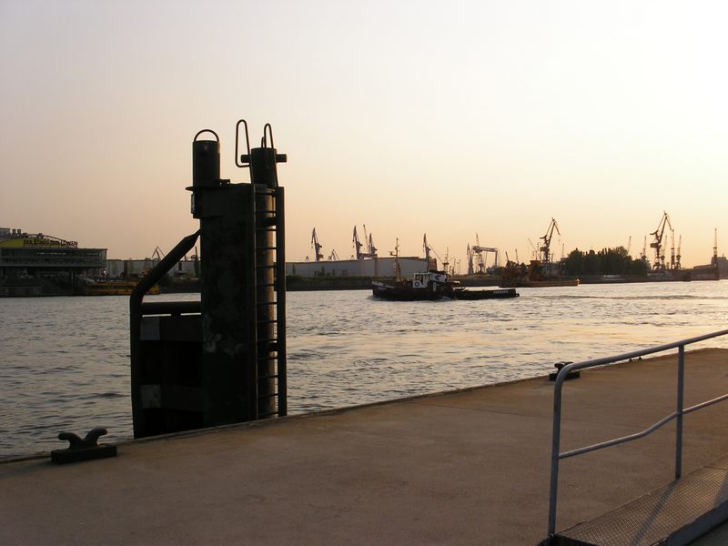 Sonnenuntergang im Hafen