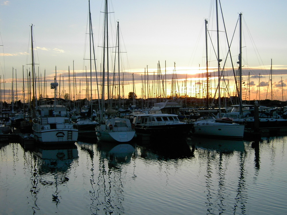 Sonnenuntergang im Hafen Roompot/Kamperland