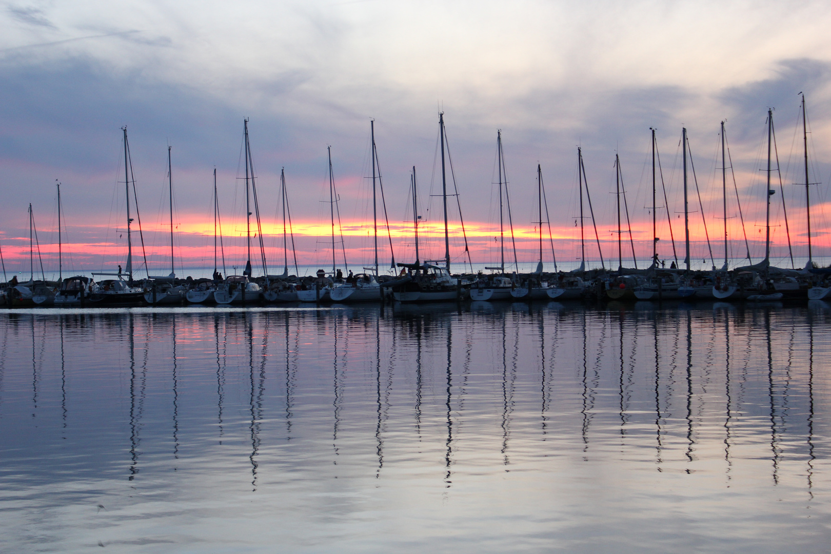 Sonnenuntergang im Hafen Timmendorfer Strand