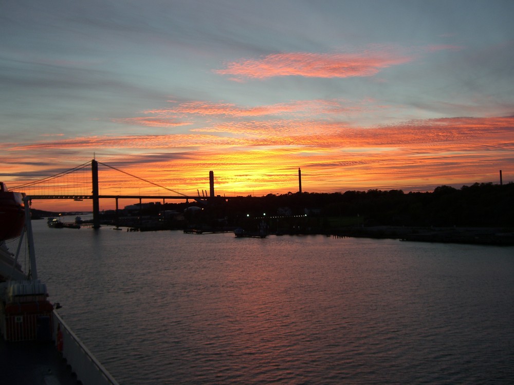 Sonnenuntergang im Hafen von Göteborg