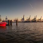 Sonnenuntergang im Hafen von Hamburg beim Augustinum