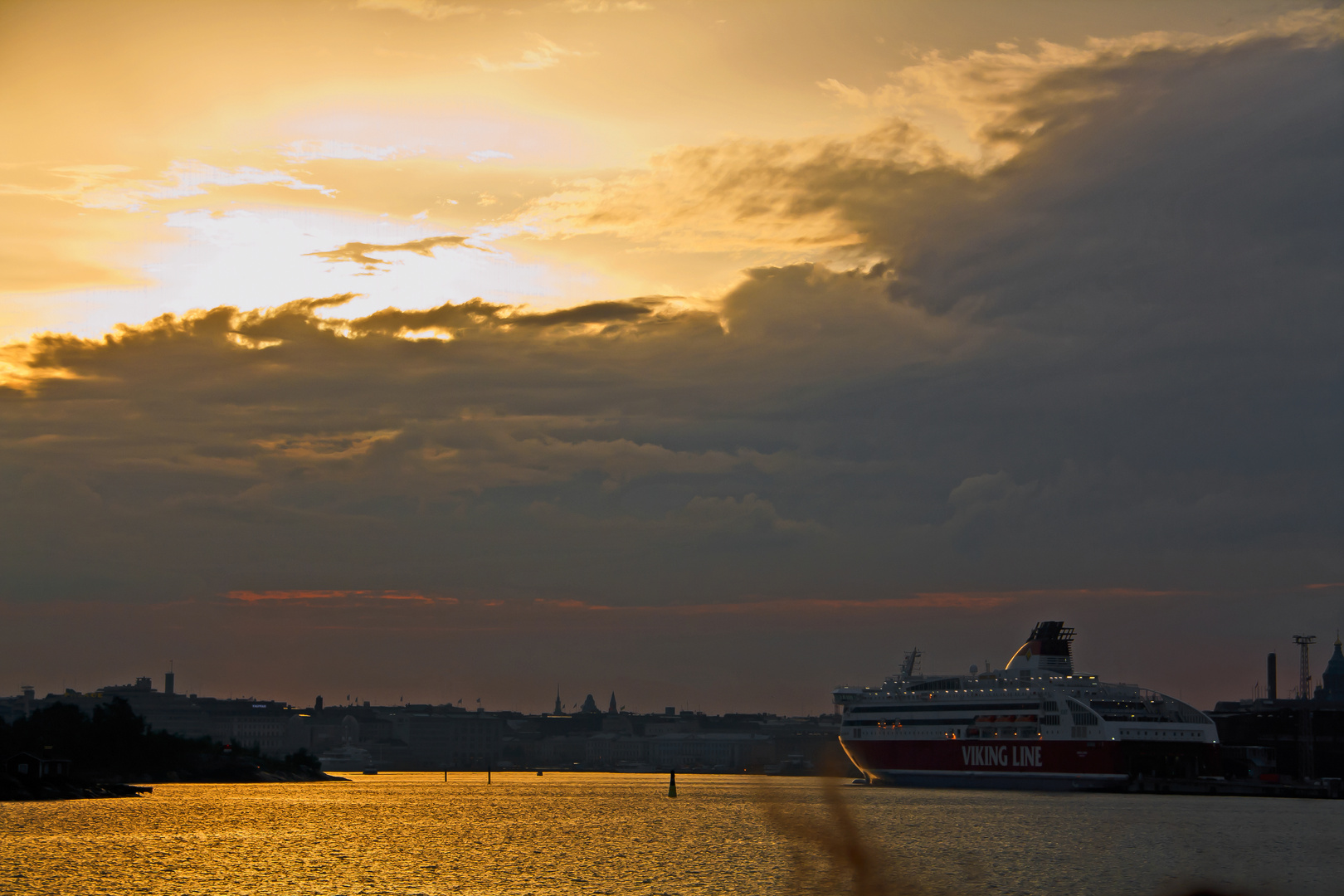 Sonnenuntergang im Hafen von Helsinki II