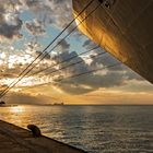 Sonnenuntergang im Hafen von Izmir