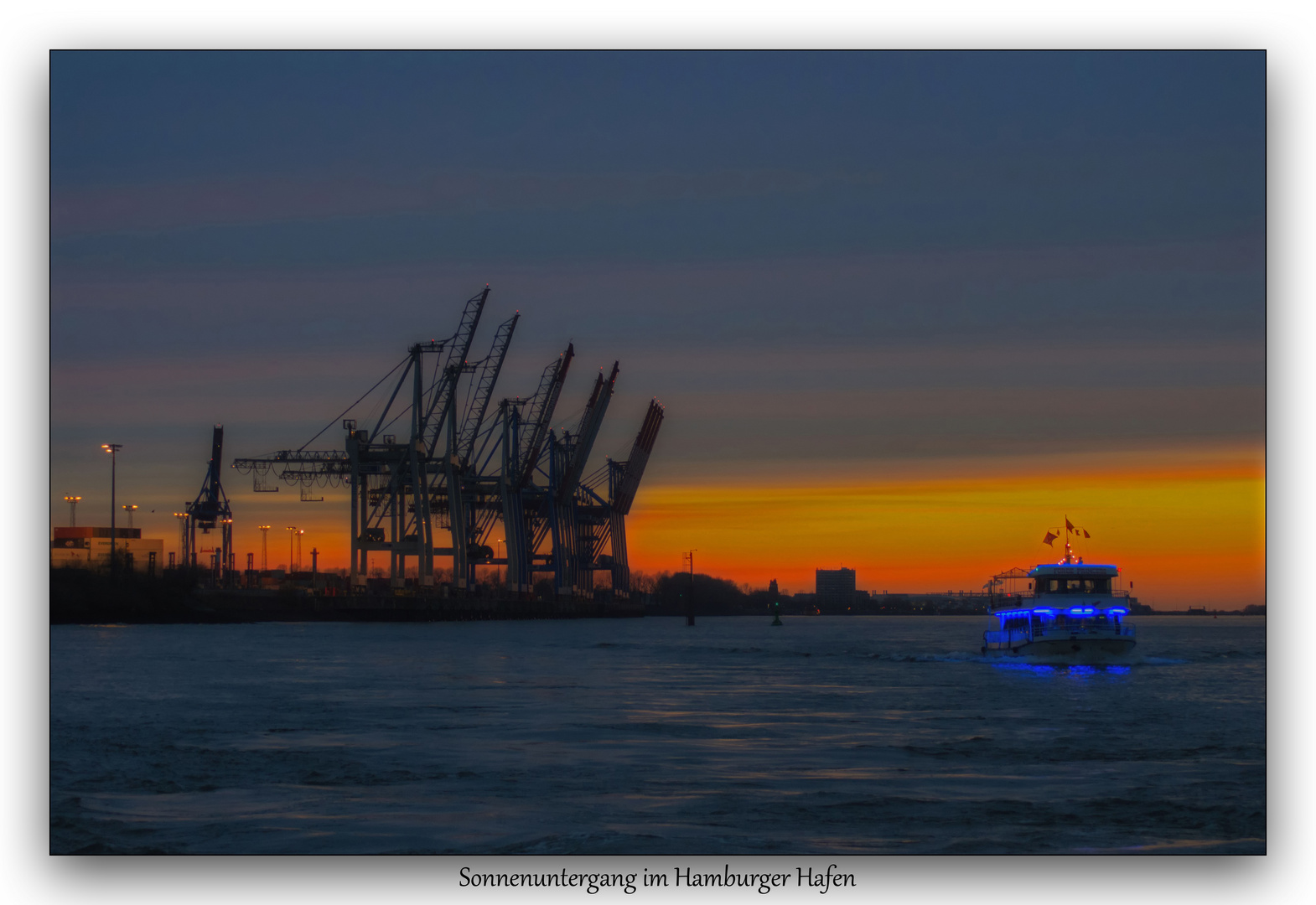 Sonnenuntergang im Hamburger Hafen