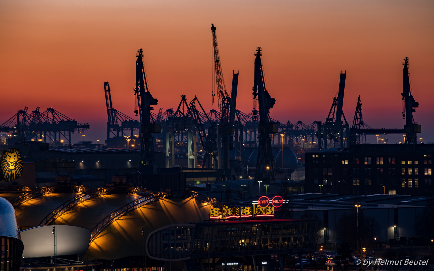 Sonnenuntergang im Hamburger Hafen