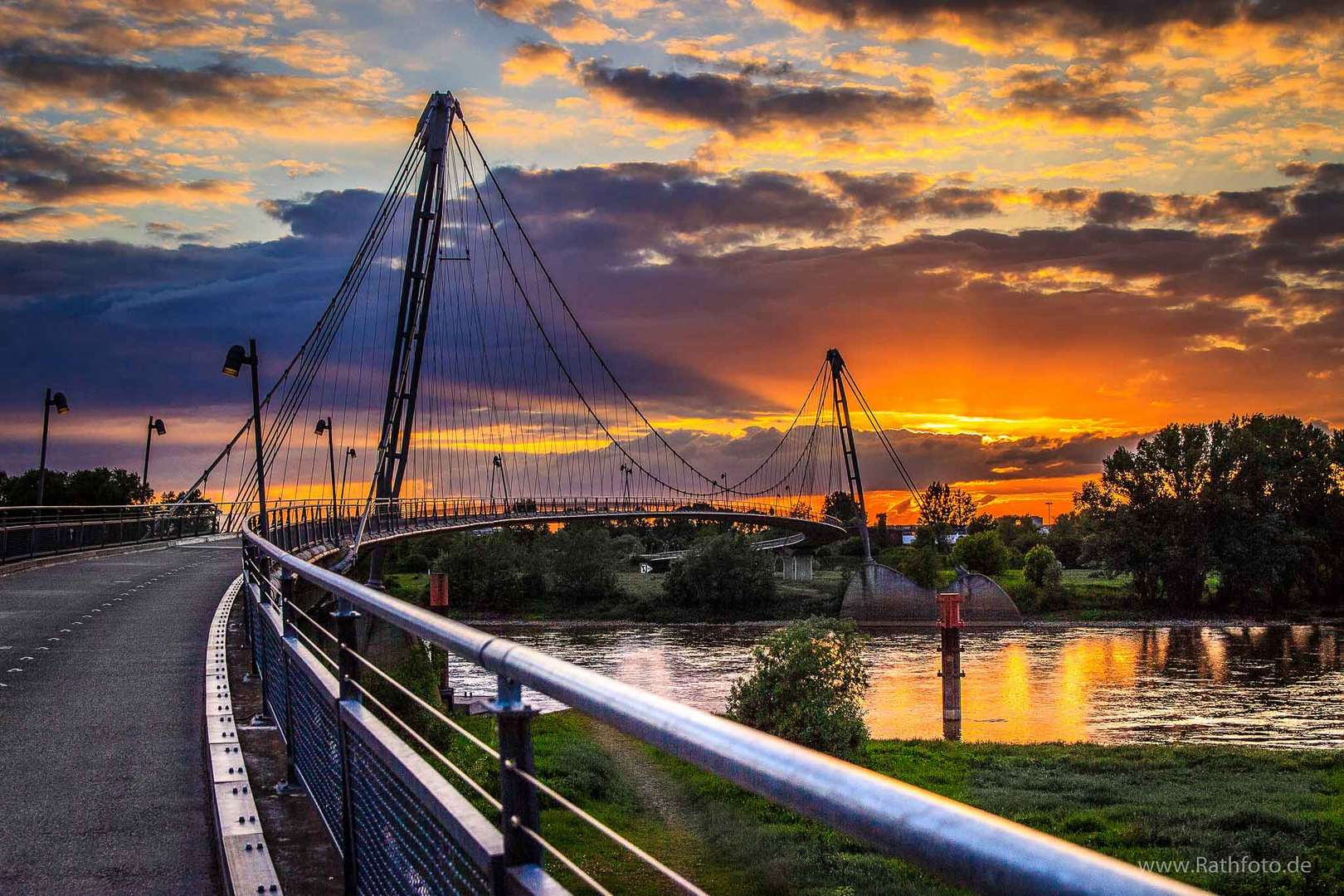 Sonnenuntergang im Herrenkrug / Magdeburg