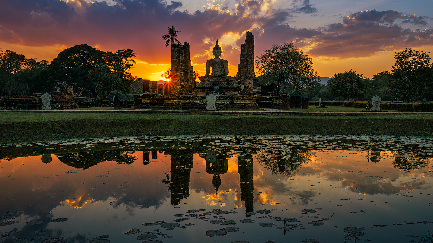 Sonnenuntergang im Historischen Park