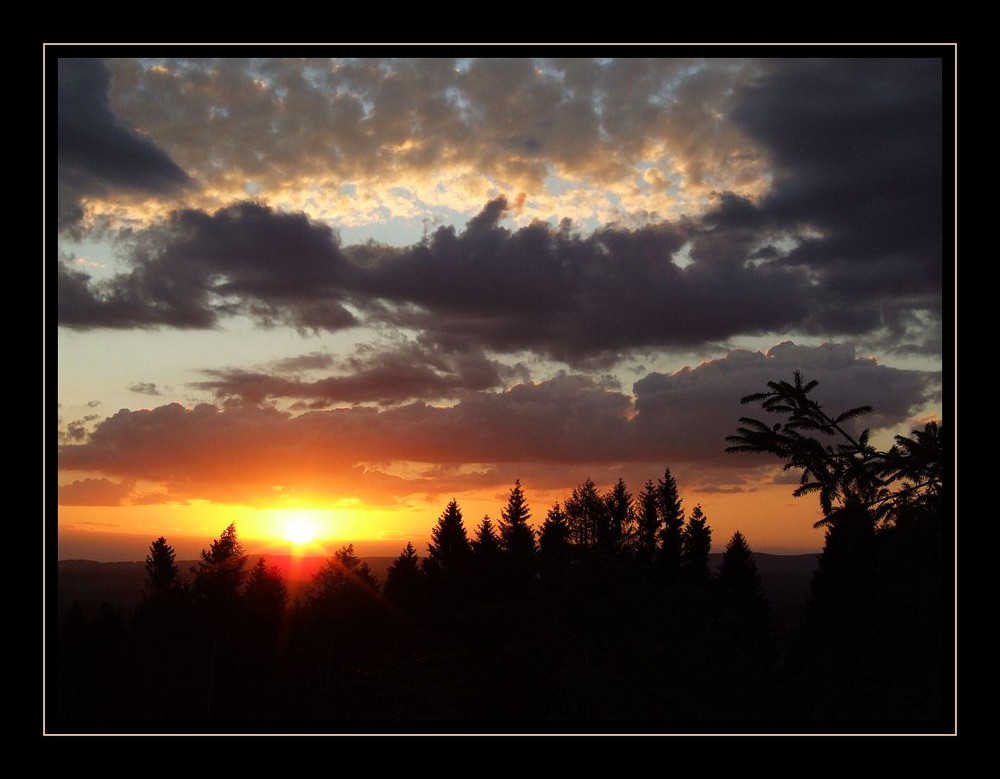 Sonnenuntergang im Juli in Olpe