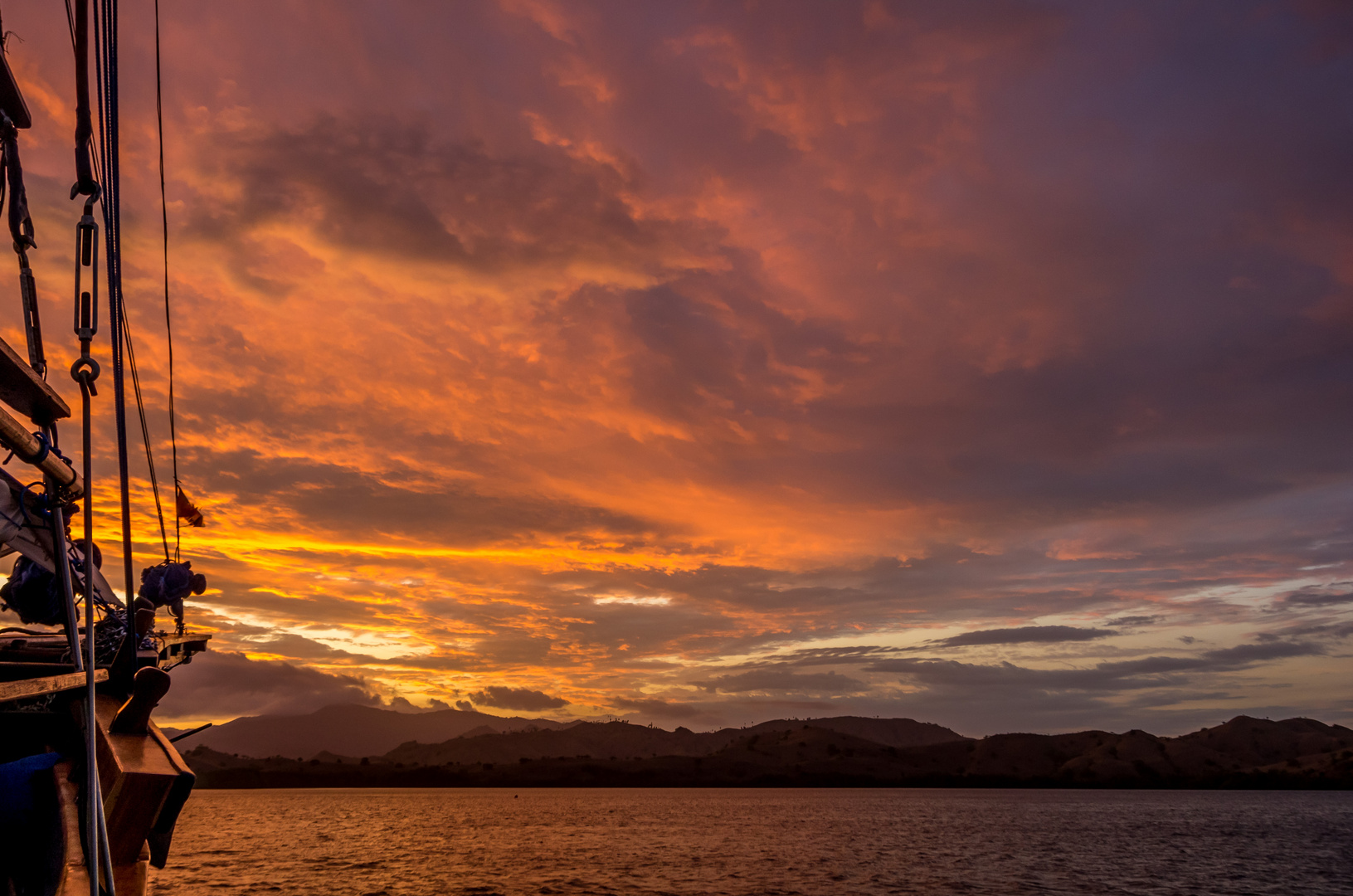 Sonnenuntergang im Komodo Nationalpark 2017