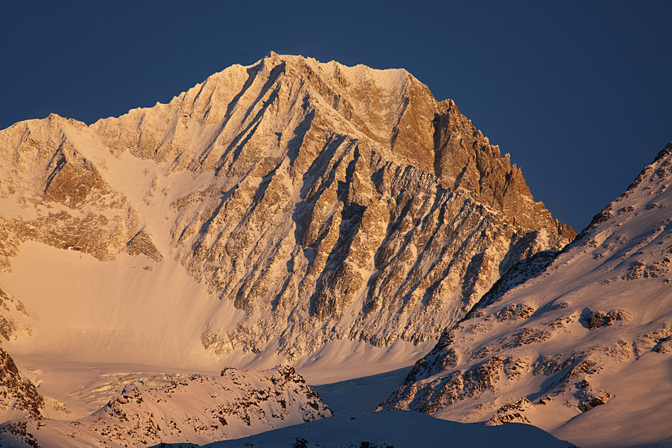 Sonnenuntergang im Lötschental - Bietschhorn