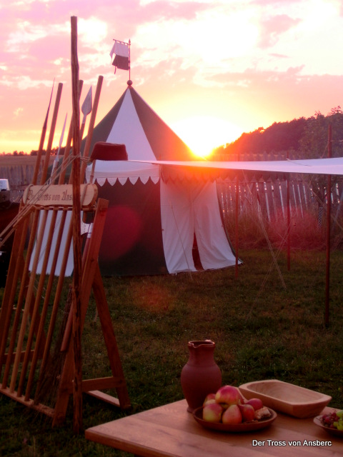 Sonnenuntergang im Mittelalter II