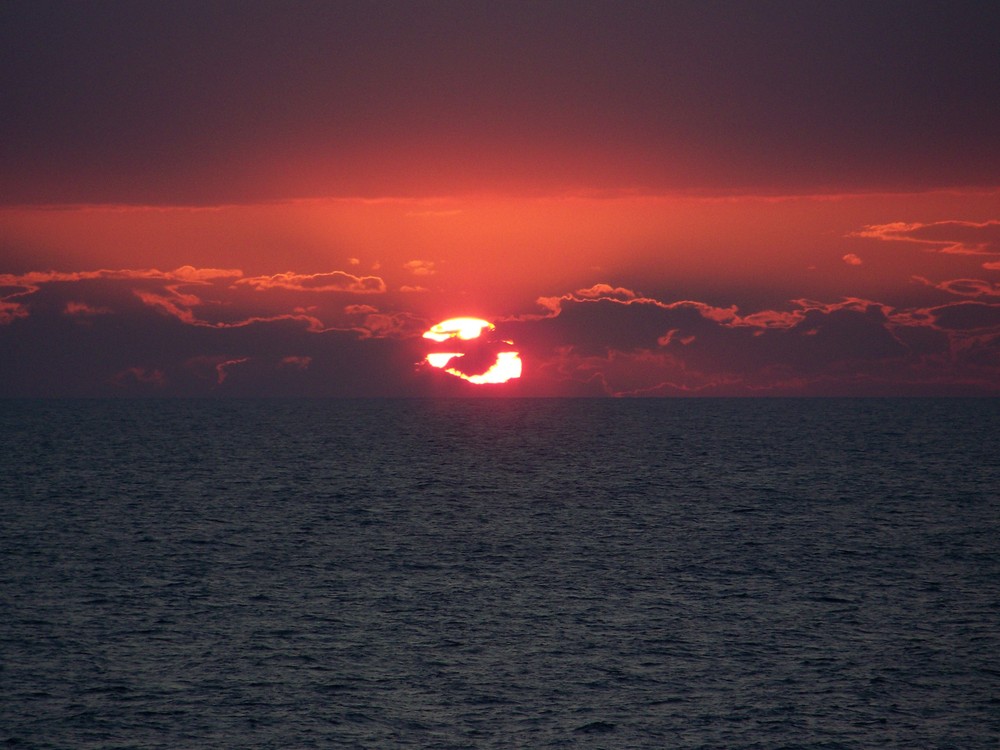 Sonnenuntergang im Mittelmeer