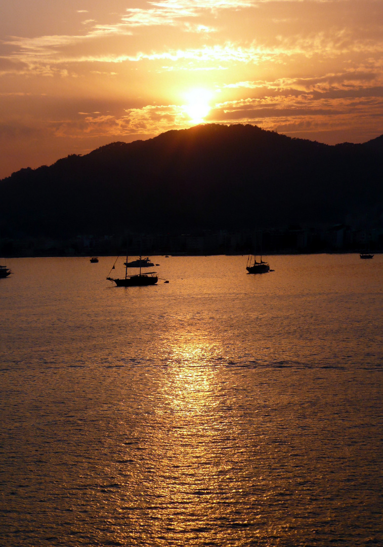 Sonnenuntergang Im Mittelmeer...