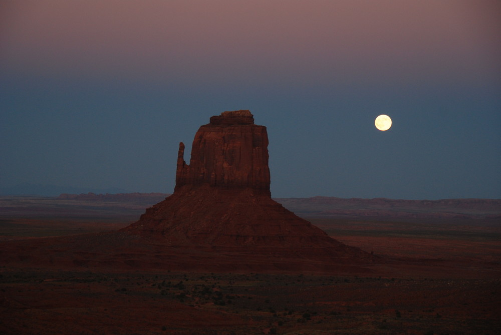 Sonnenuntergang im Monument Valley, Utah