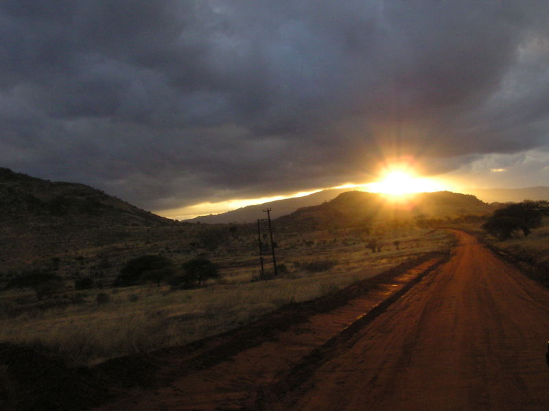 Sonnenuntergang im Nationalpark Tsavo Ost