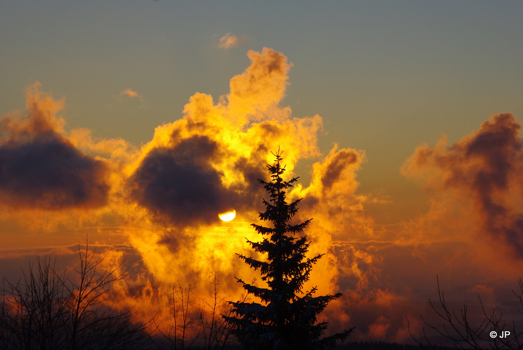 Sonnenuntergang im Nebel