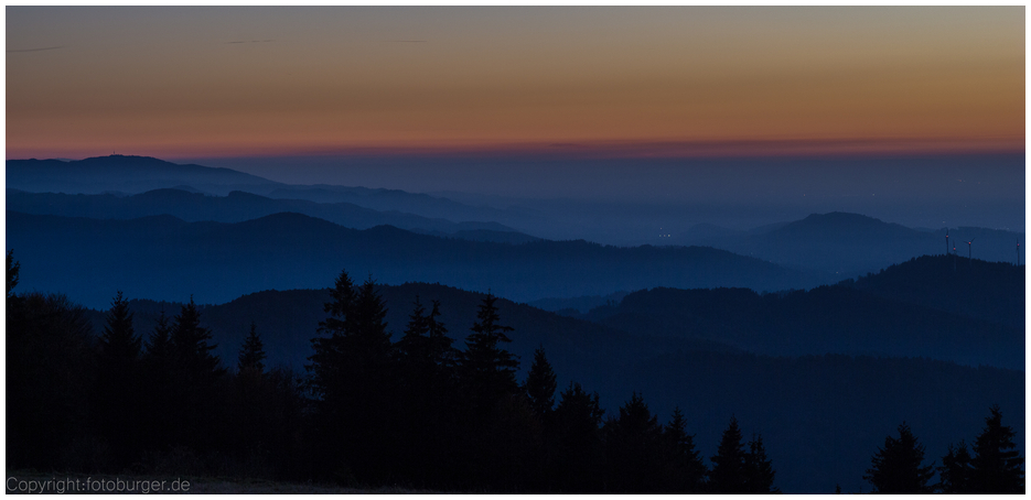 Sonnenuntergang im Nebel auf dem Kandel 2