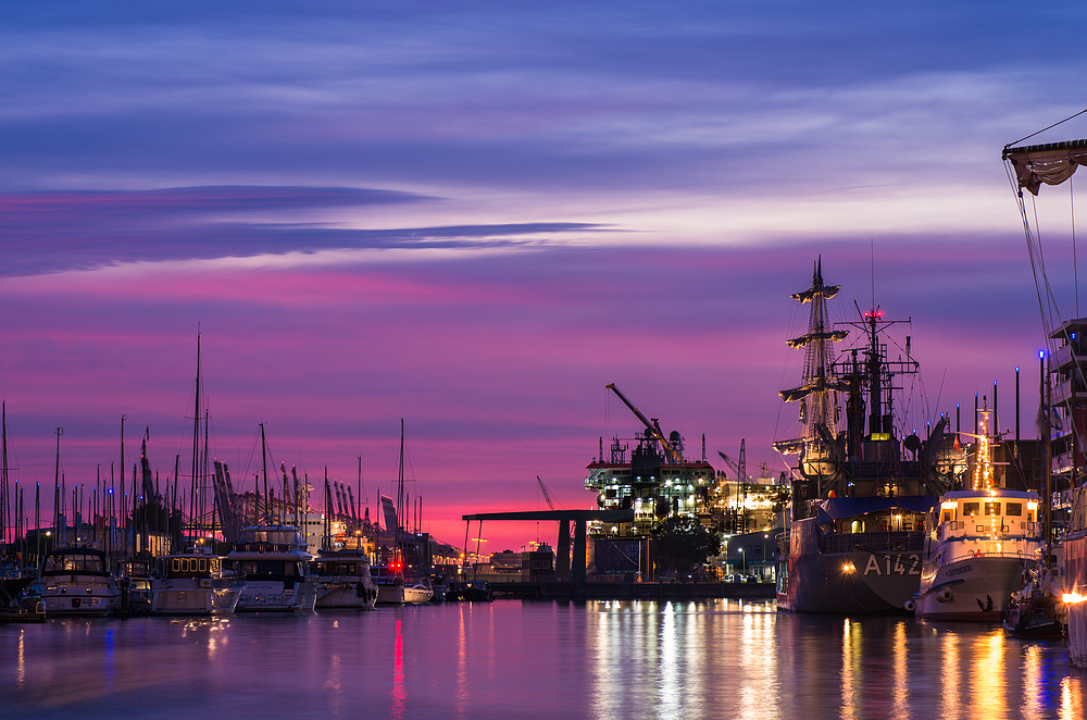 Sonnenuntergang im neuen Hafen