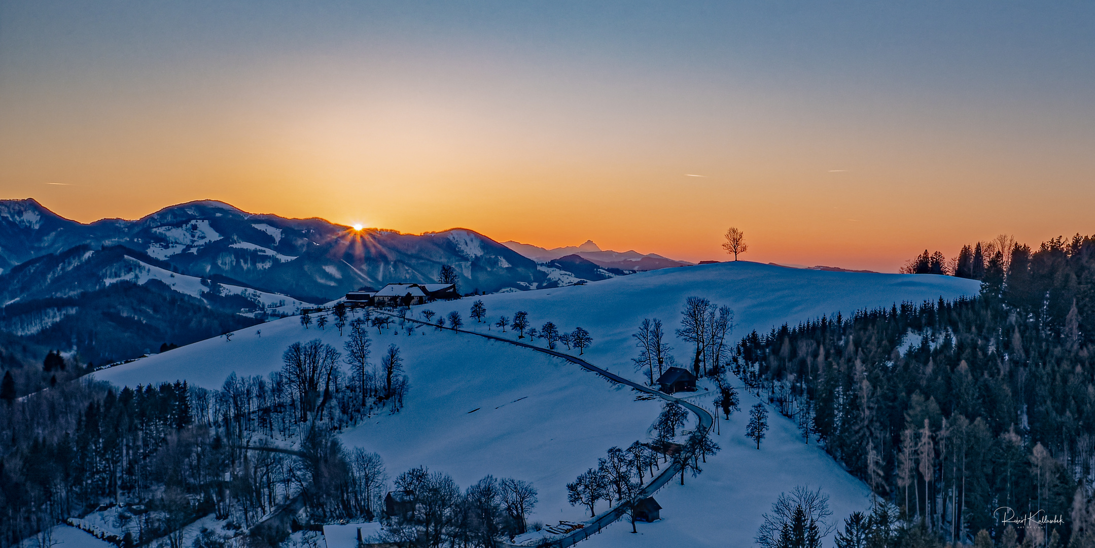 Sonnenuntergang im oberösterreichischen Alpenvorland