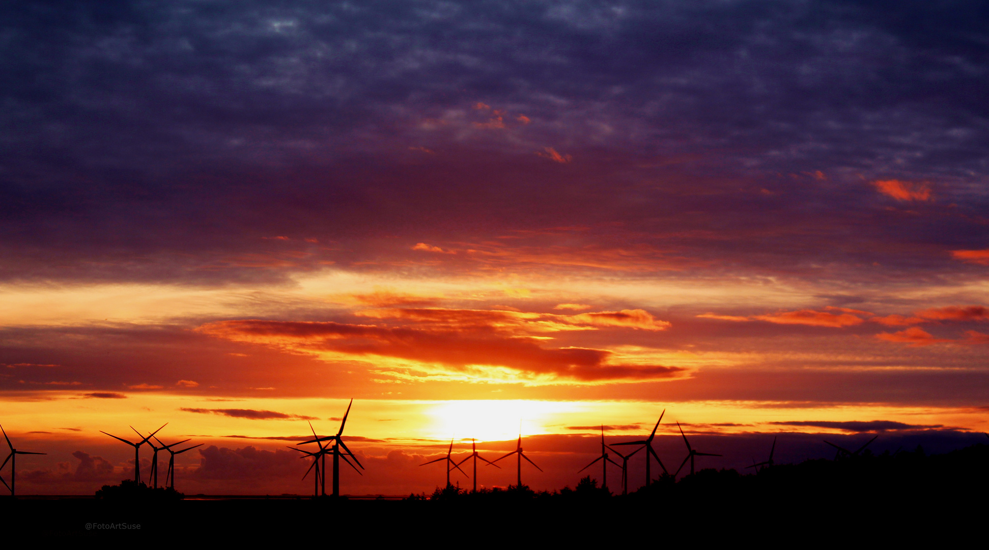 Sonnenuntergang im Oktober .