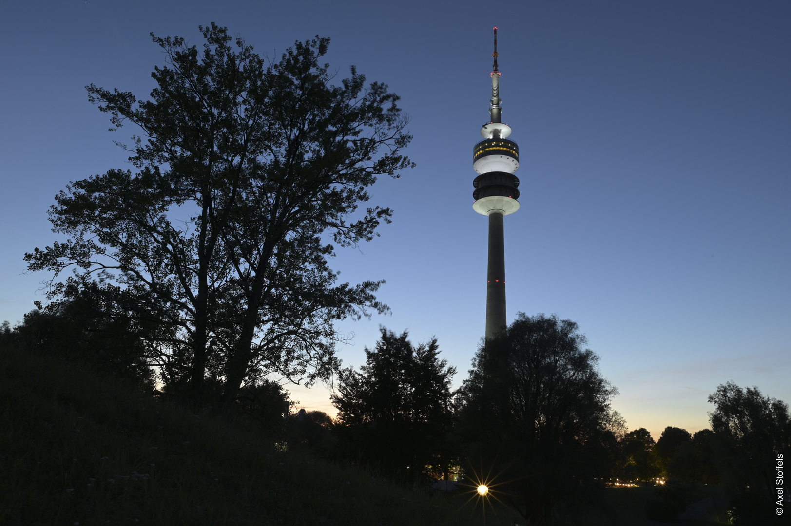 Sonnenuntergang im Olympiapark