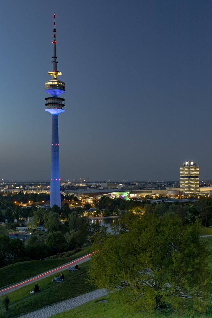 Sonnenuntergang im Olympiapark