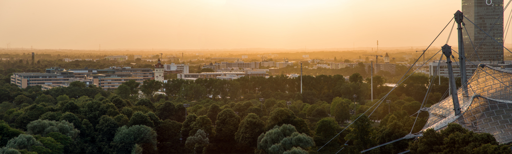 Sonnenuntergang im Olympiapark Teil 2