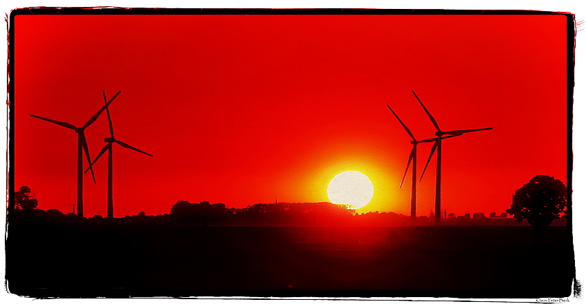 Sonnenuntergang im Rheinischen Braunkohlegebiet.