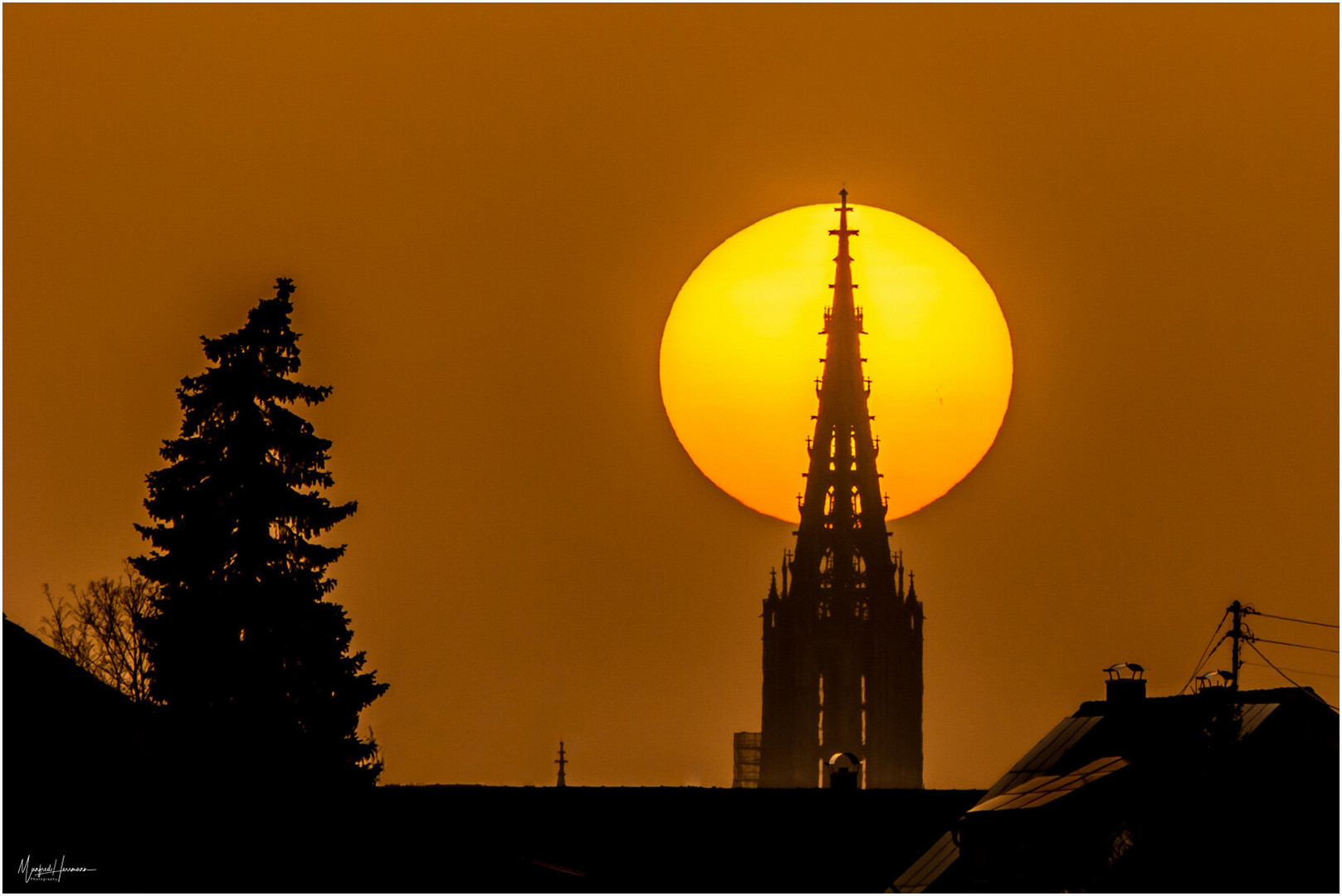 Sonnenuntergang im Saharstaub