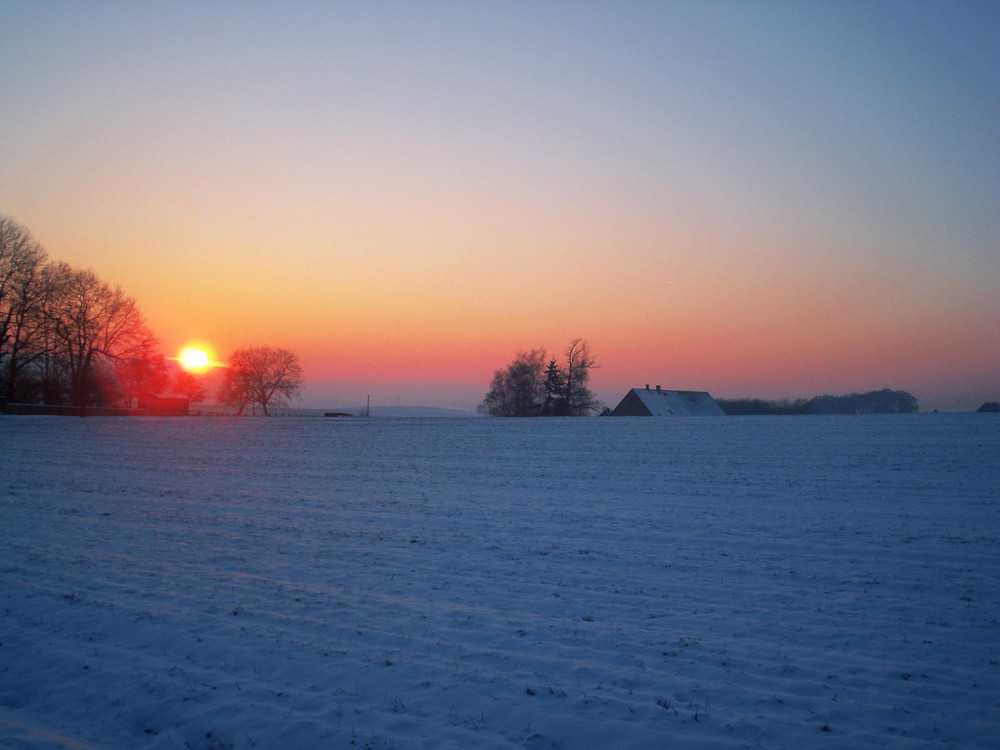 Sonnenuntergang im Schnee Foto & Bild | sonnenuntergänge ...