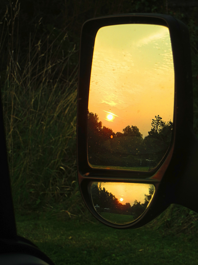 Sonnenuntergang im Spiegel