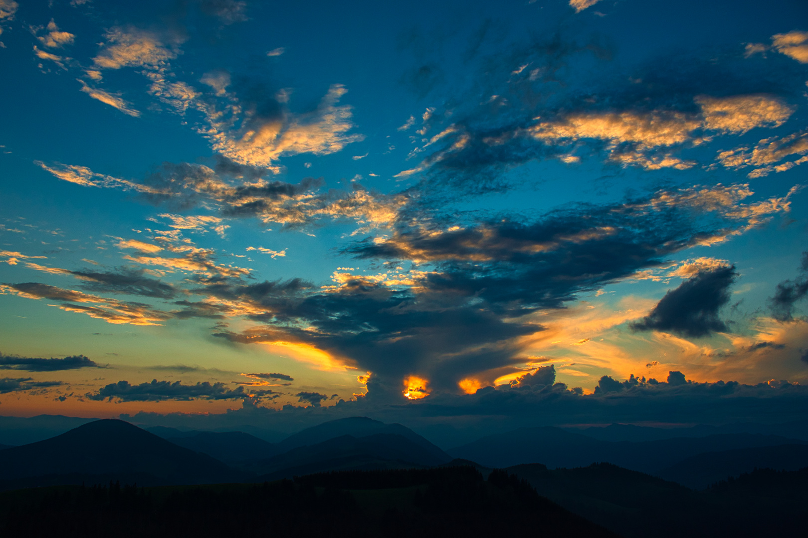 Sonnenuntergang im steirischen Almenland