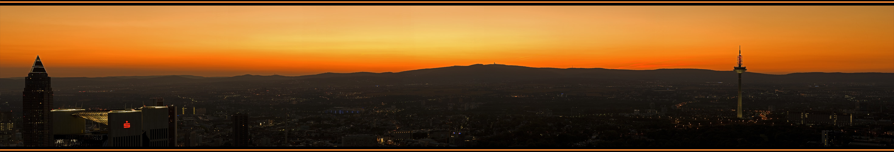 Sonnenuntergang im Taunus (aus Frankfurt gesehen)