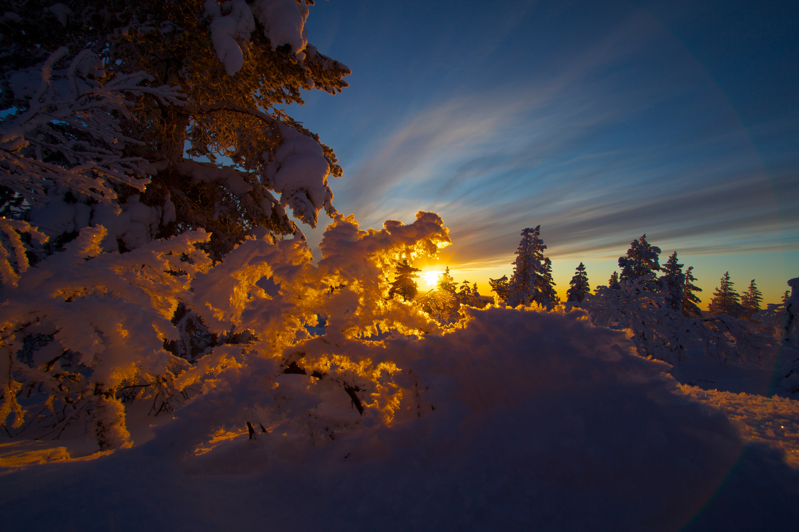 Sonnenuntergang im Urho Kekkonen Nationalpark im Februar 2012