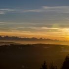 Sonnenuntergang im verschneiten Alpenvorland