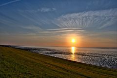 Sonnenuntergang im Waddensee (NL)