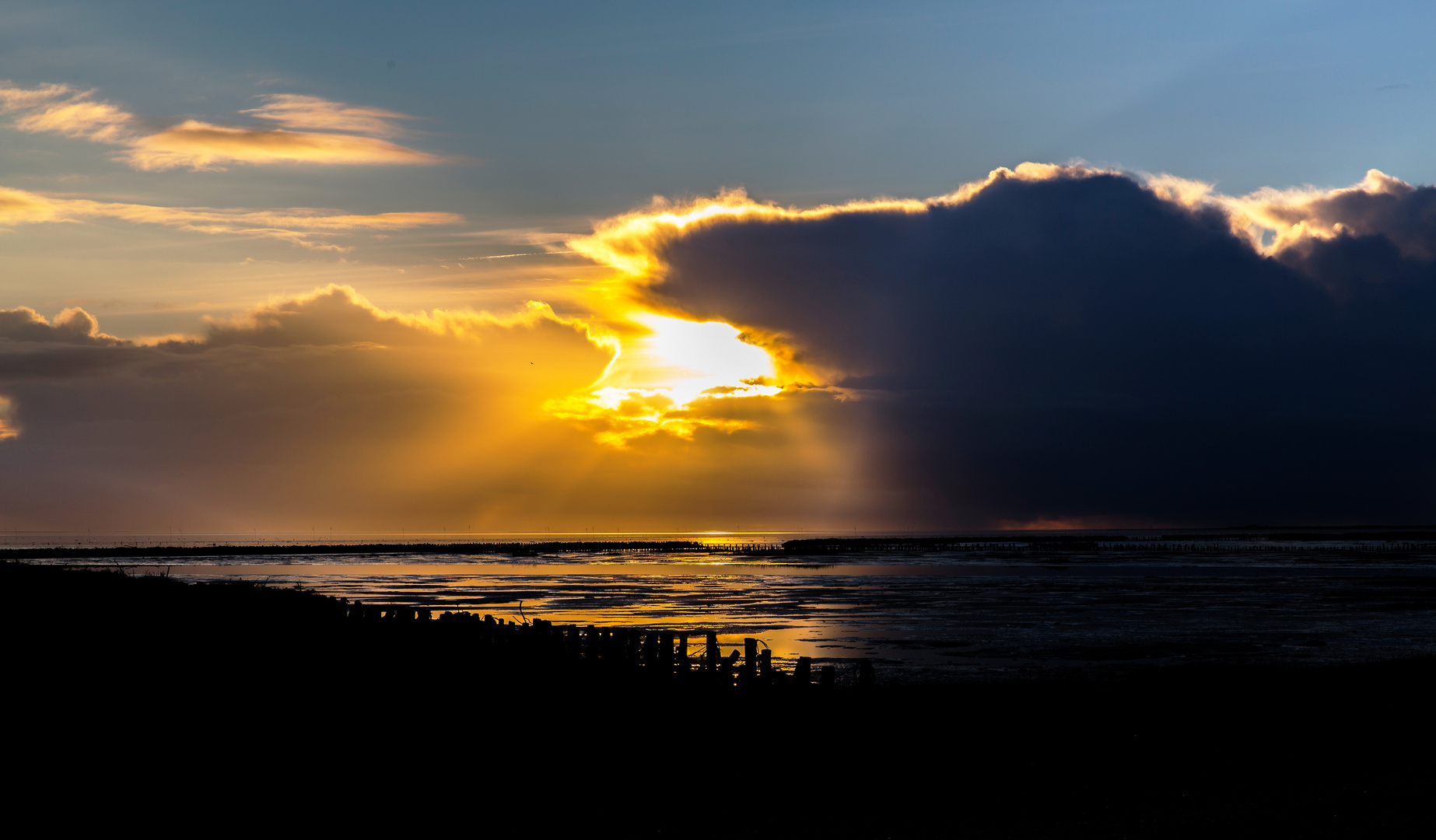 Sonnenuntergang im Wattenmeer