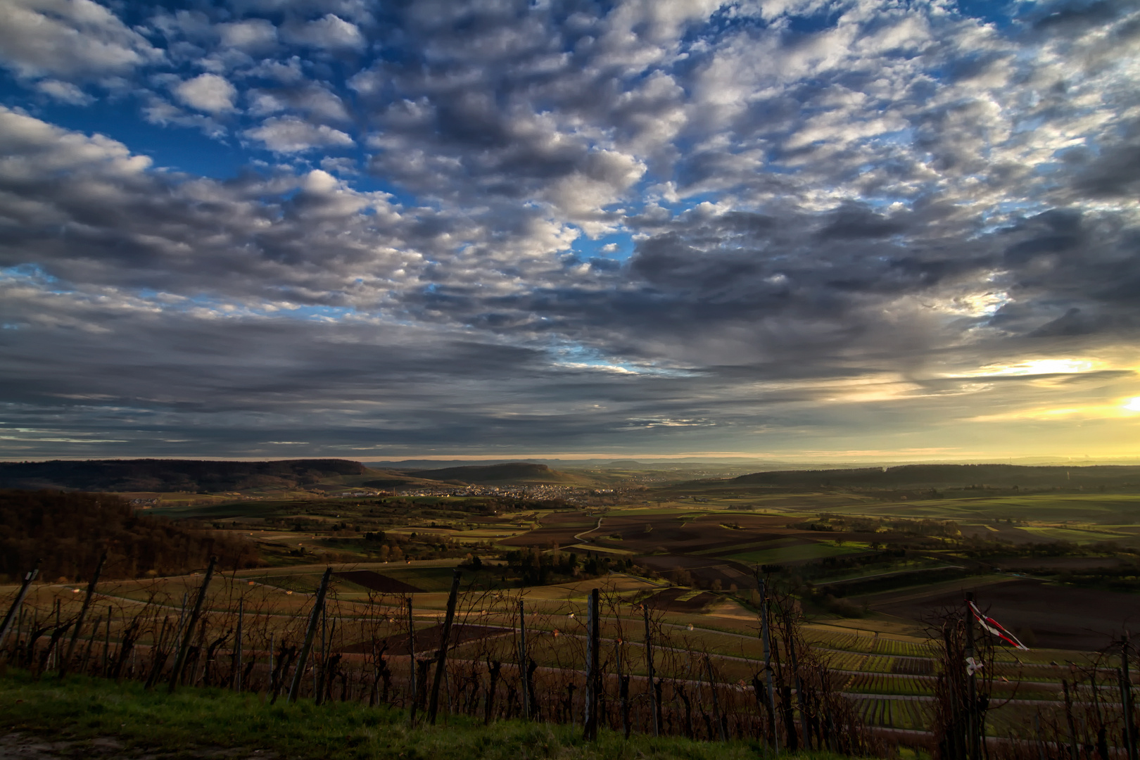 Sonnenuntergang im Weinbergländle