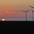 Sonnenuntergang im Windpark III