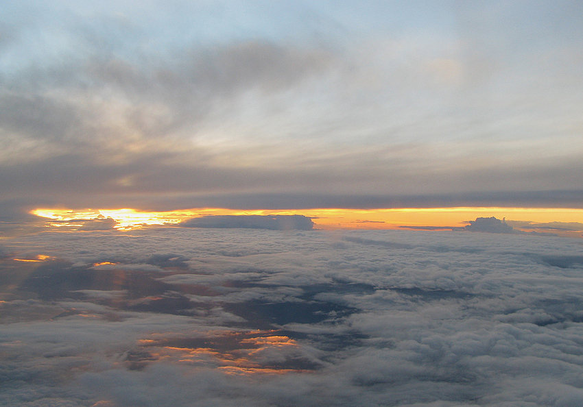 Sonnenuntergang in 11000 m Höhe