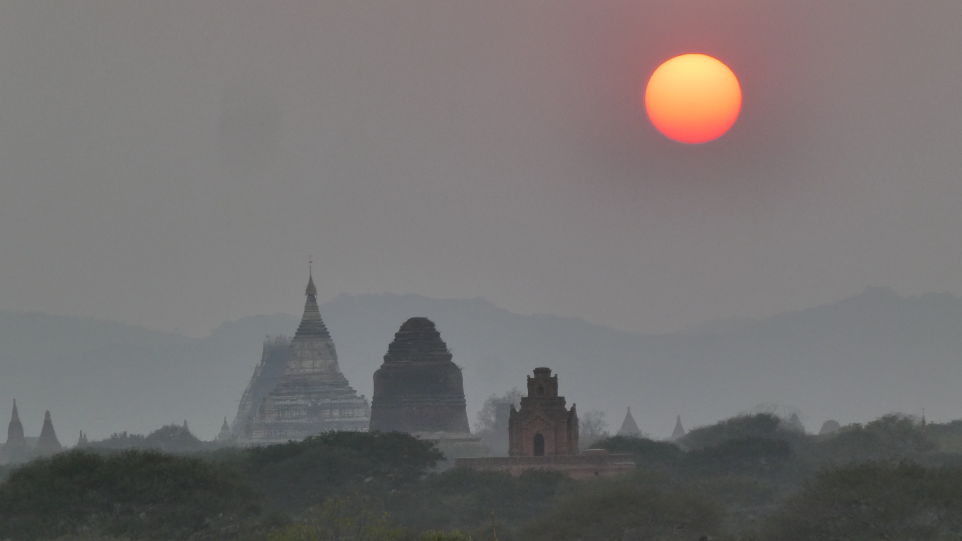 Sonnenuntergang in Bagan