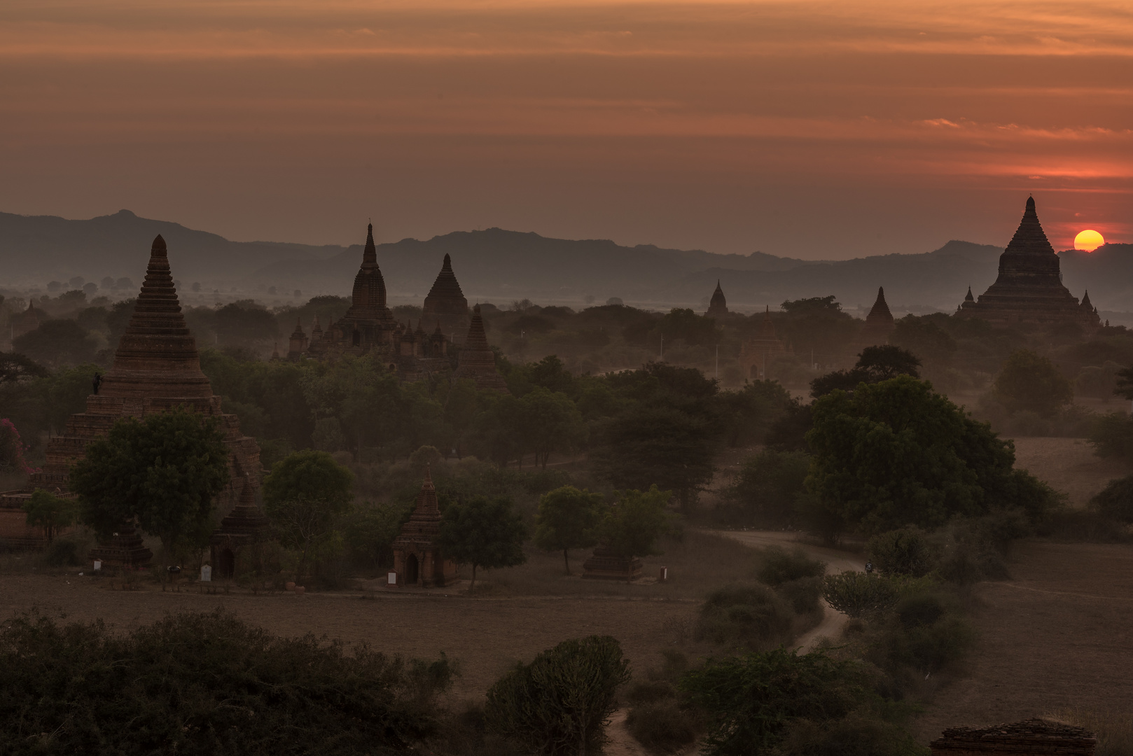 Sonnenuntergang in Bagan I