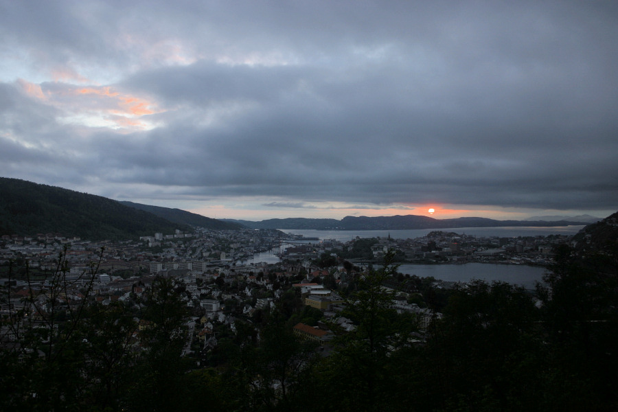 Sonnenuntergang in Bergen ...