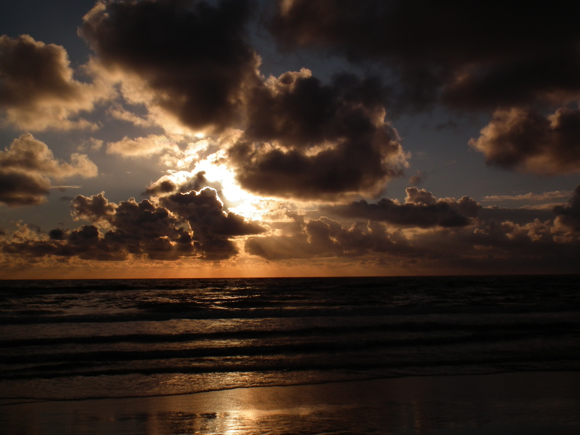 Sonnenuntergang in Bergen aan Zee / Niederlande